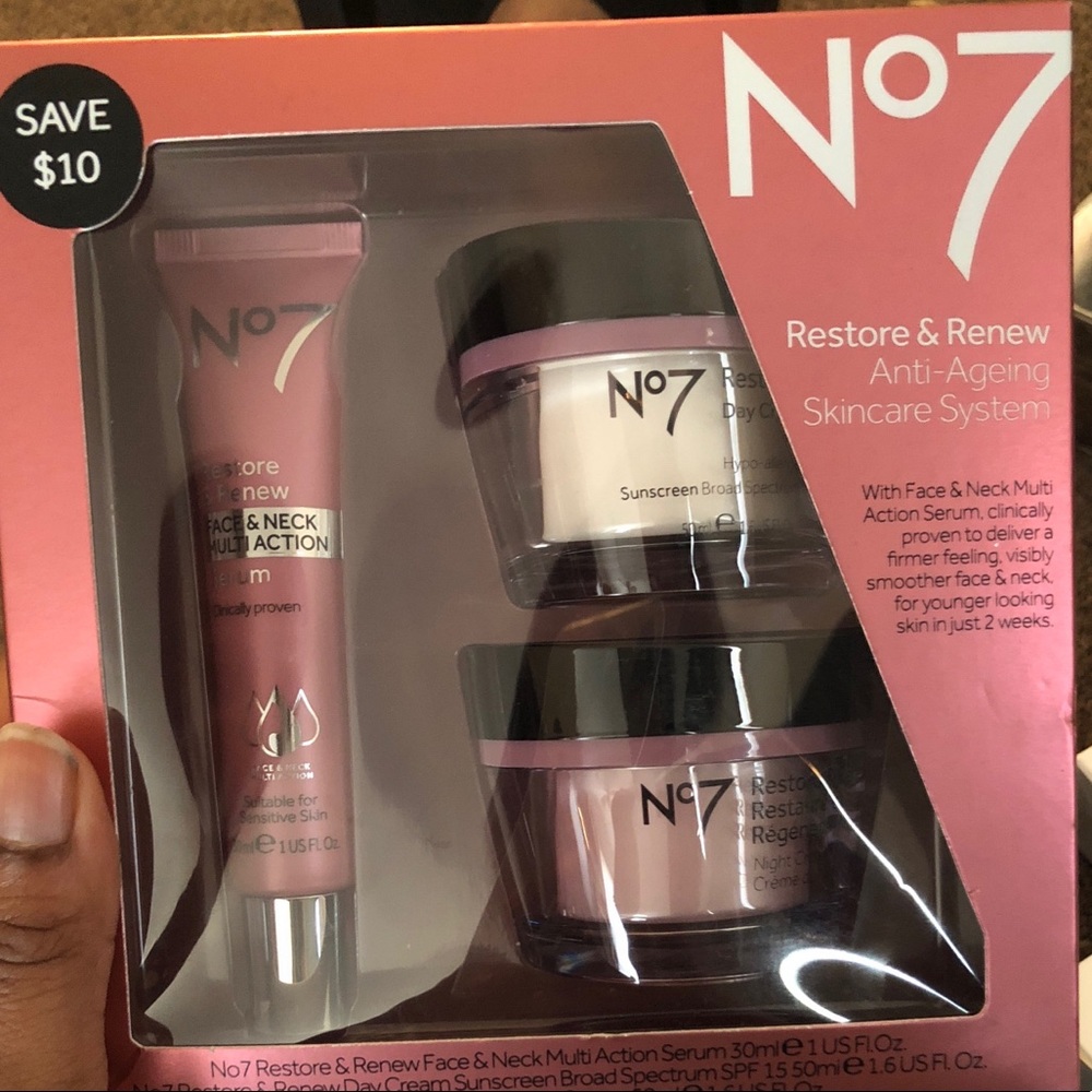 New No7 Restore and Renew Anti Aging System